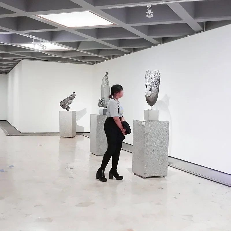 Installation mémorielle, image d’ambiance sans valeur documentaire